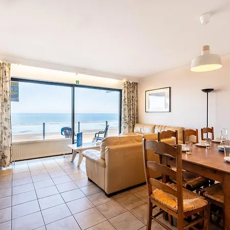 In St-idesbald With Sea View, Cleaning Included Apartamento *