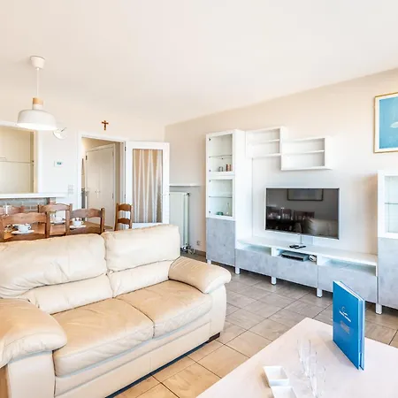 Apartamento In St-idesbald With Sea View, Cleaning Included Sint-Idesbald