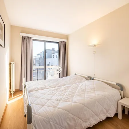 Apartamento In St-idesbald With Sea View, Cleaning Included *